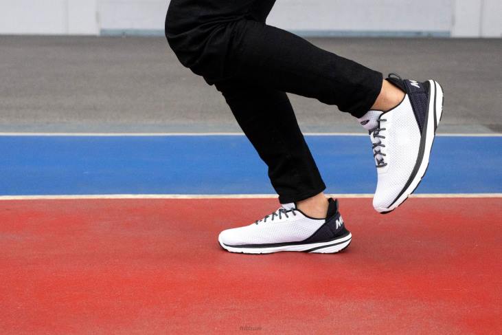 ae MBT رجال غادي أحذية المشي أبيض أسود 84F62