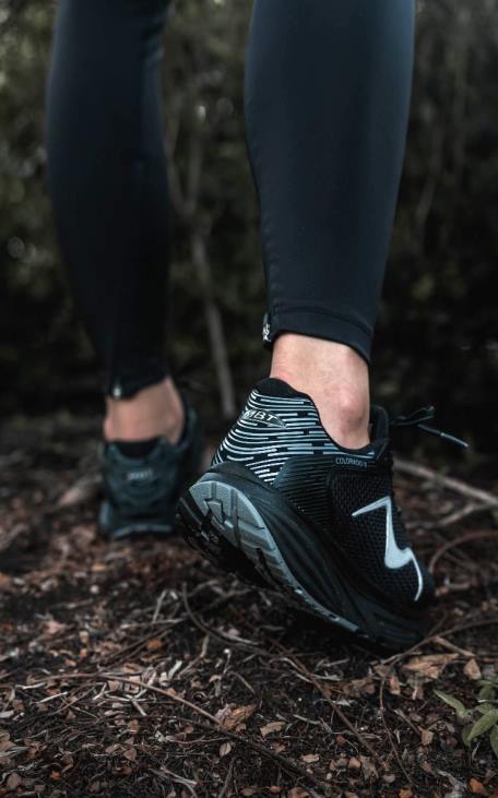 ae MBT نحيف كولورادو x احذية الجري أسود 84F6215